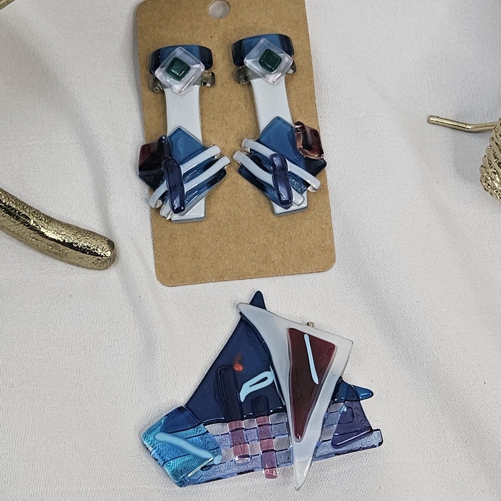 Artistic Glass Sailboat Brooch and Earrings Set